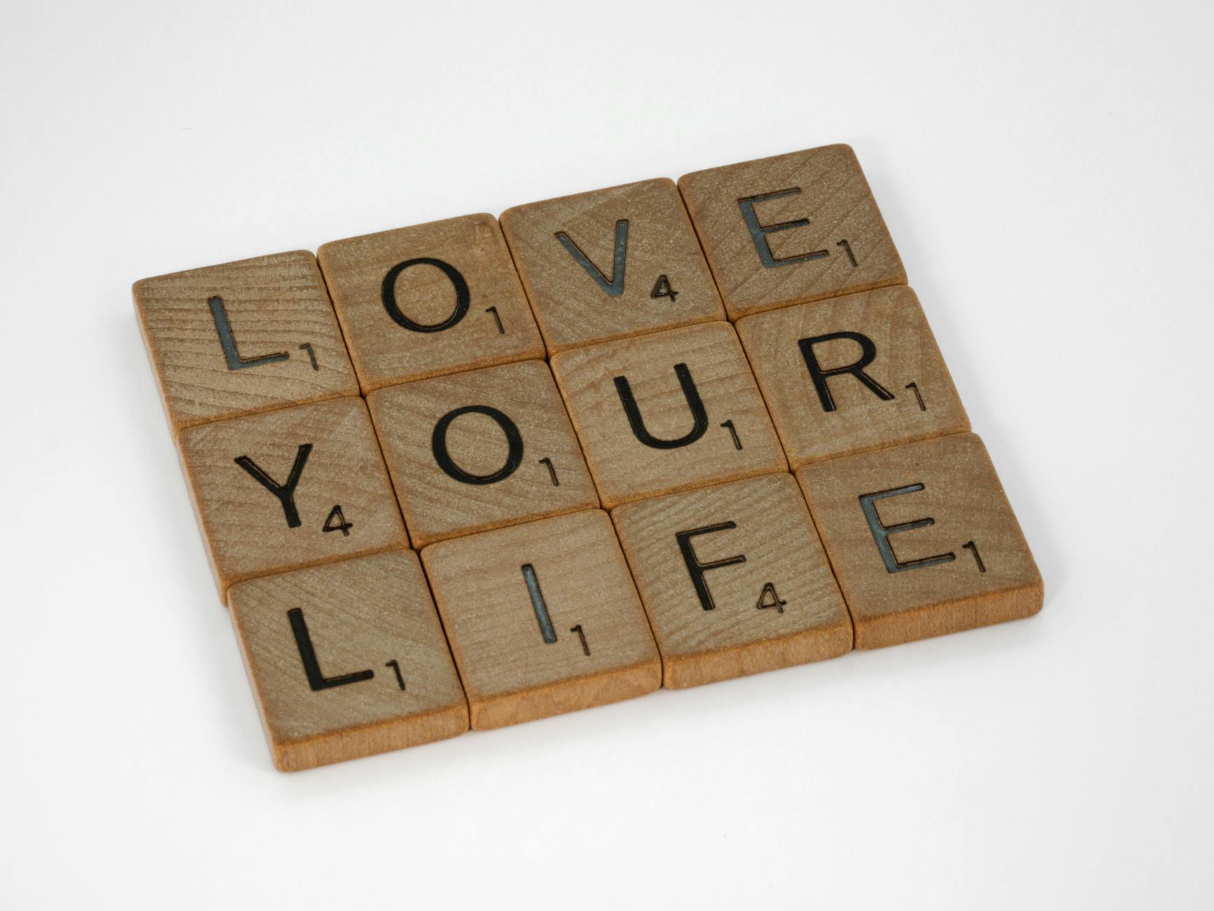 love your life text on white background